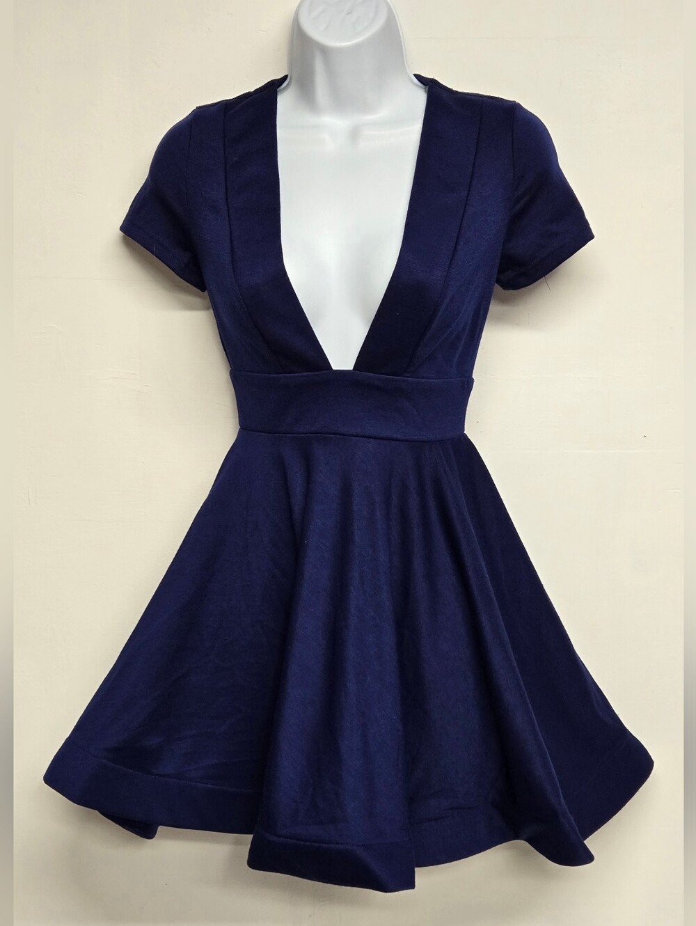 Windsor XS Skater Dress Plunge Reinforced Stiffened Hem Fit And Flare